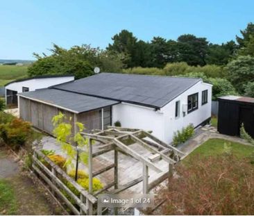 Cute 3 bedroom house with nice garden in Hawera - Photo 3