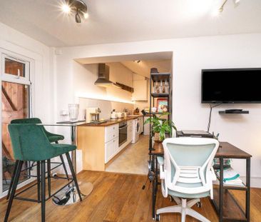 1 bedroom barn conversion to rent - Photo 2