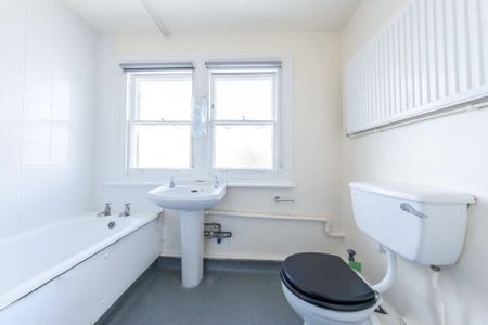 Fortess Road, London - Photo 3