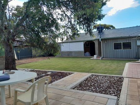 3-bedroom shared house / townhouse, Coventry Rd - Photo 5