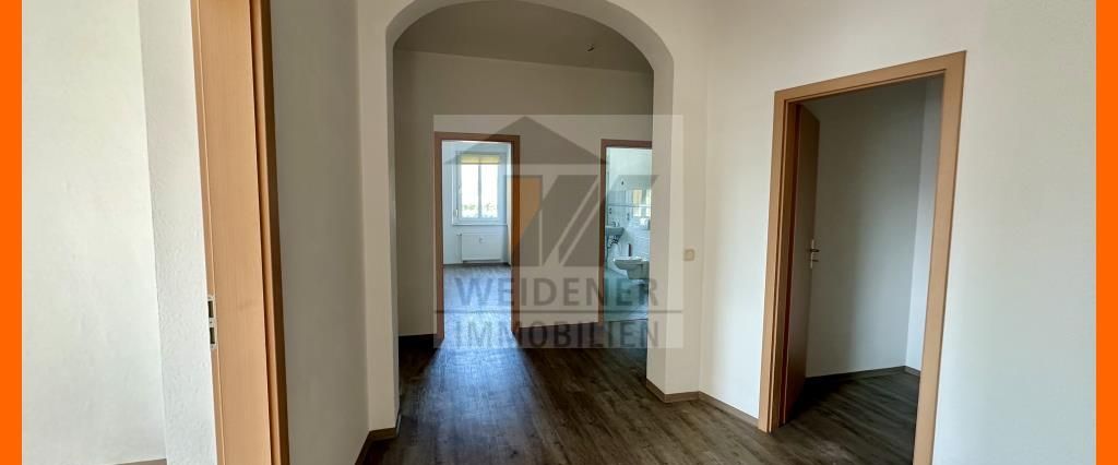 Aufzug, Balkon, Dusche und Wanne! Tolle 3 Raum Wohnung mit schönem Schnitt! - Photo 1