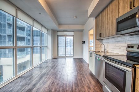 For Lease - 10 Meadowglen Place Unit# 311, Toronto, Ontario - Photo 4