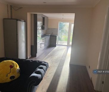 4 bedroom bungalow to rent - Photo 5