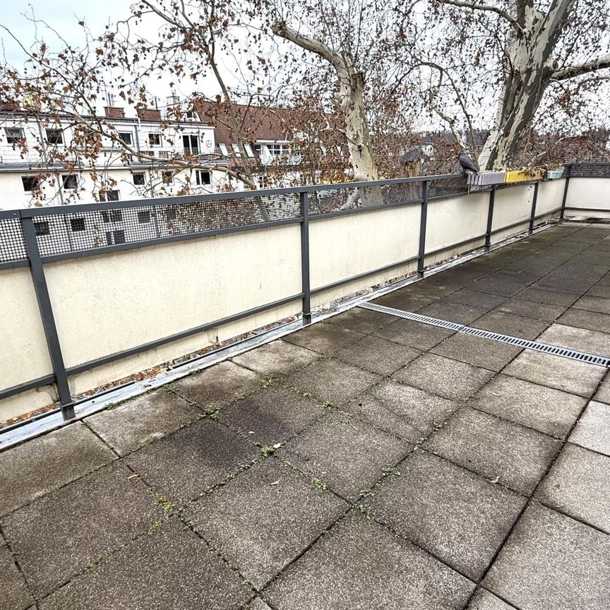 Dommayergasse!!! Klimatisierte DG-Whg ohne Schrägen mit 29m² Terrasse - Photo 1