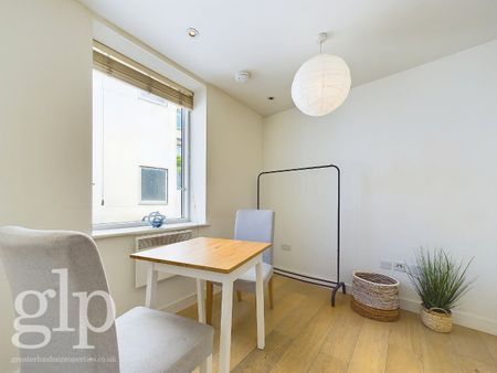 Studio, Marshall Street, Soho, W1F - Photo 3
