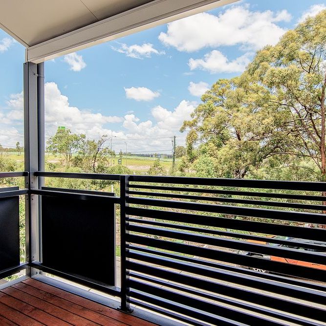 EXCLUSIVE TRI STOREY TOWNHOUSE IN GREAT LOCATION - Photo 1
