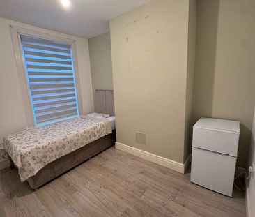 Room in a Shared House, Sperling Road, N17 - Photo 3