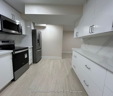 Detached Home For Lease | W8131408 - Photo 2