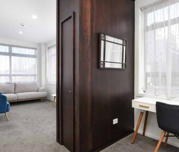 City Apartment - Photo 3