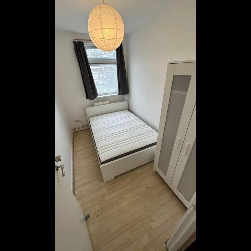 Room in a Shared Flat, Fellows Court, E2 - Photo 1