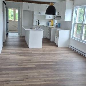 Beau grand 5 1/2 a louer - Photo 2