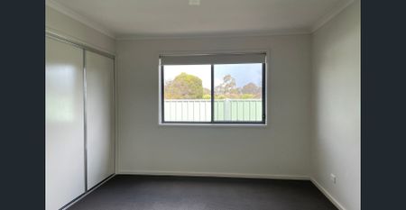 Two bedroom unit in quiet location - Photo 3