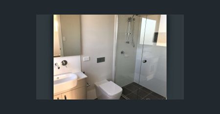 Modern and Spacious Plus Walking distance to Rouse Hill Town Centre !! - Photo 4