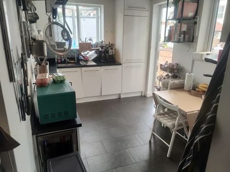 Room in a Shared House, Brampton Park Road, N22 - Photo 5