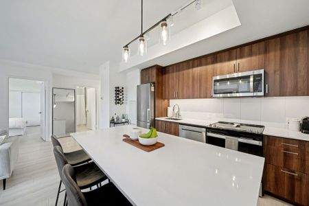 For Lease - 681 Yonge Street Unit# 332, Barrie, Ontario - Photo 2