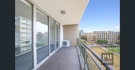 Spacious Near New Apartment - Photo 3