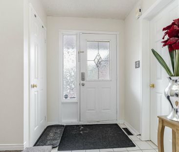 For Lease - 10 Mullis Crescent, Brampton, Ontario - Photo 6