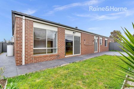 85 Gateshead Street, Craigieburn, VIC 3064 - Photo 4