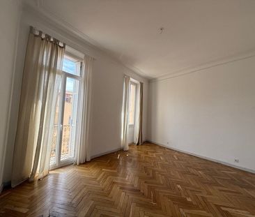 Location Appartement 5 pièces 121m² HYERES 83400 - Photo 1
