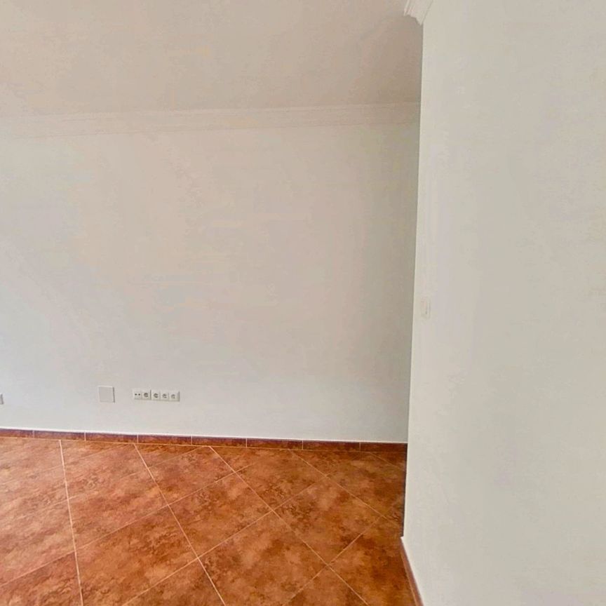 Apartamento de alquiler en Camino Viejo de Málaga - Photo 1