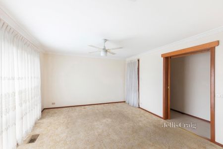 2/5 Alma Court, Springvale - Photo 2