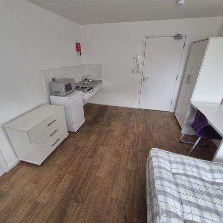 1 bedroom flat to rent - Photo 4