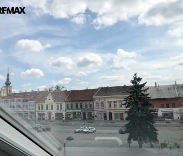 Pronájem stylového podkrovního bytu 2+kk - Photo 2