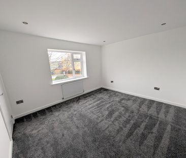 3 bedroom end of terrace house to rent - Photo 4