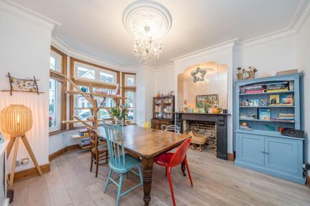 3 bedroom semi-detached house to rent - Photo 2