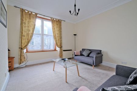 284 Rosemount Place, AB25 2YA, Aberdeen - Photo 2