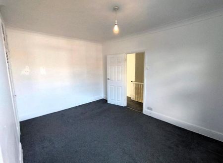 4 bedroom terraced house to rent - Photo 5
