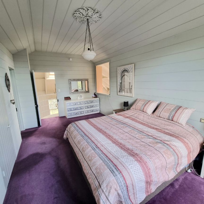 This House is Special! - Photo 1