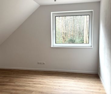 Neubau und Erstbezug: Moderne Doppelhaushälfte in Rastede umgeben v... - Photo 1