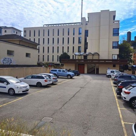 Möbliertes Attikaeinzimmer in der Innenstadt von Bellinzona zu vermieten - Foto 5