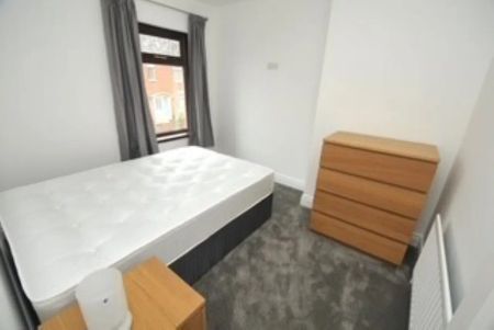 28 Sefton Park - Photo 4