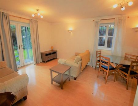 2 Bedroom Apartment Available Arranging tenancy - Photo 3