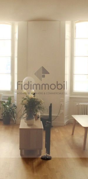 LARGE 2.5 BEDROOM IN CITY CENTER - Photo 1