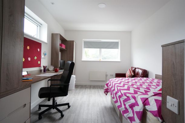 A3, 1 College Road - Photo 1