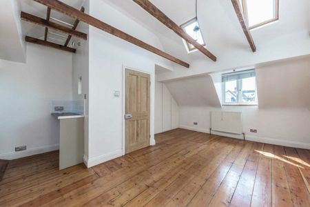 The Vineyard, Richmond, TW10 - Photo 2