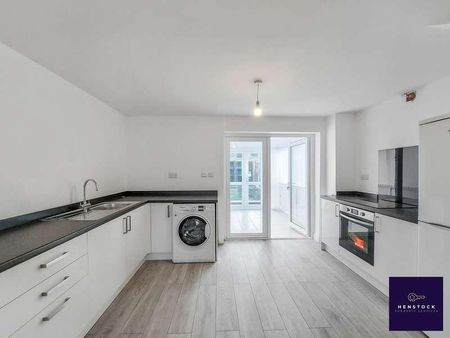 Oxford Drive, Middleton, Manchester, M24 - Photo 2