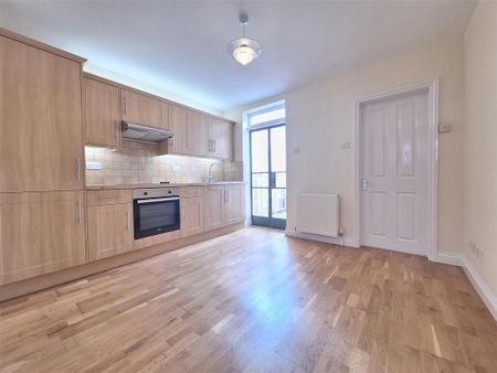 3 bedroom terraced house to rent - Photo 3