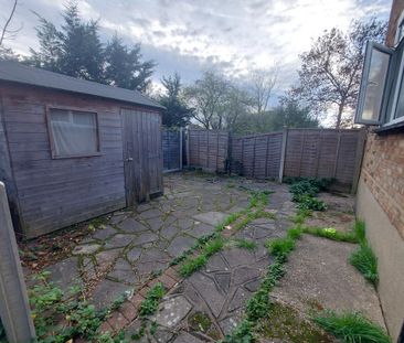 2 bedroom maisonette to rent - Photo 2