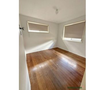 63 Doreen Crescent, ELLEN GROVE - Photo 2