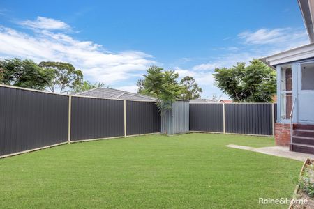 Charming 2-Bedroom House in Blacktown - WATER INCLUDED - Photo 4