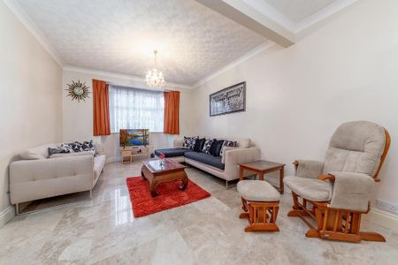 4 bedroom terraced house to rent - Photo 2