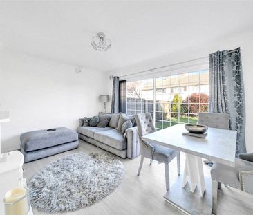 Three Corners, Bexleyheath, Kent, DA7 6HF - Photo 2