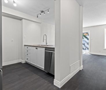 For Lease - 32 Michael Crescent, Barrie, Ontario - Photo 1