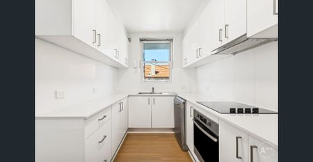 2 Bedroom Apartment with Ocean Views - Photo 3