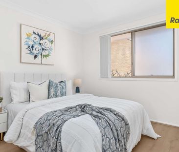FRESHLY UPDATED 3-BEDROOM TOWNHOUSE IN THE HEART OF LIDCOMBE - Photo 3