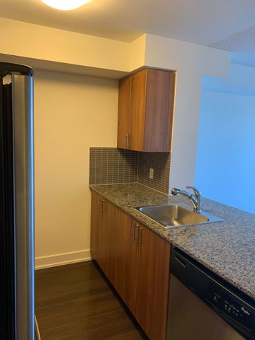 For Lease - 6 Eva Road Unit# 2109, Toronto, Ontario - Photo 4